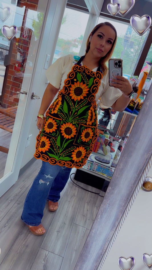 Mandil Bordado/ Embroidery Apron